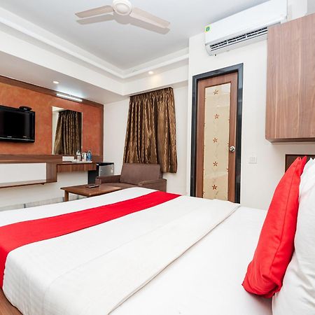 Hotel Balwas Surat Exterior photo