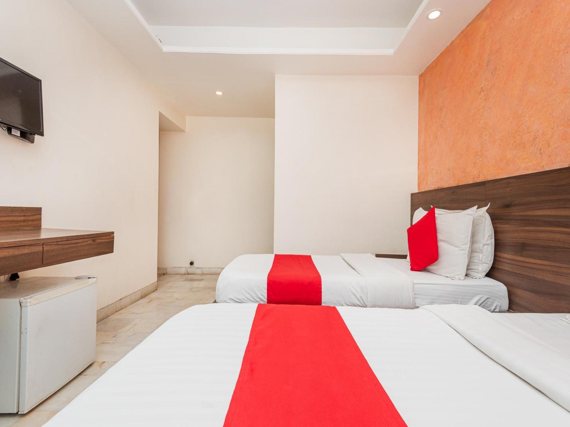 Hotel Balwas Surat Exterior photo