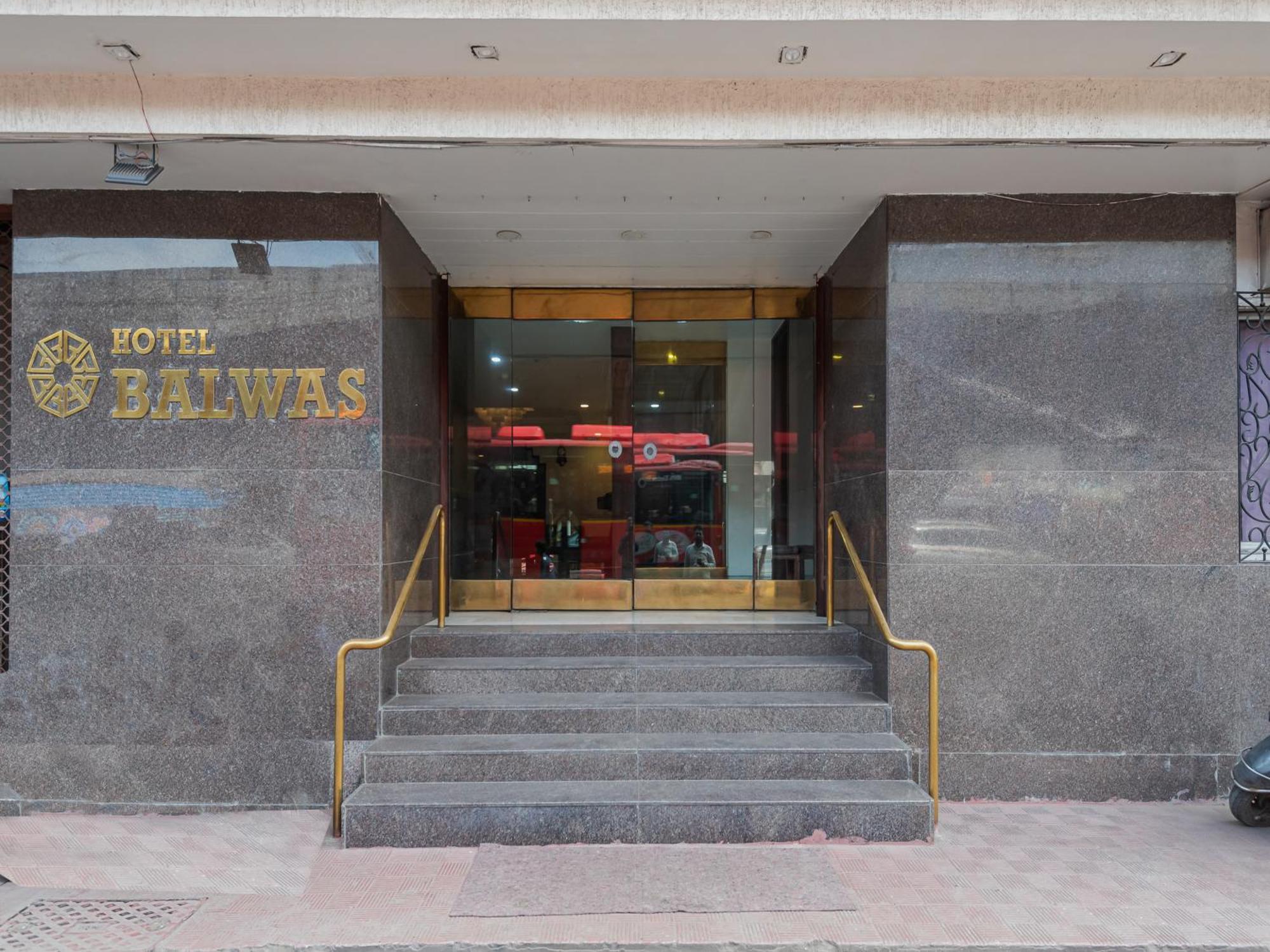 Hotel Balwas Surat Exterior photo